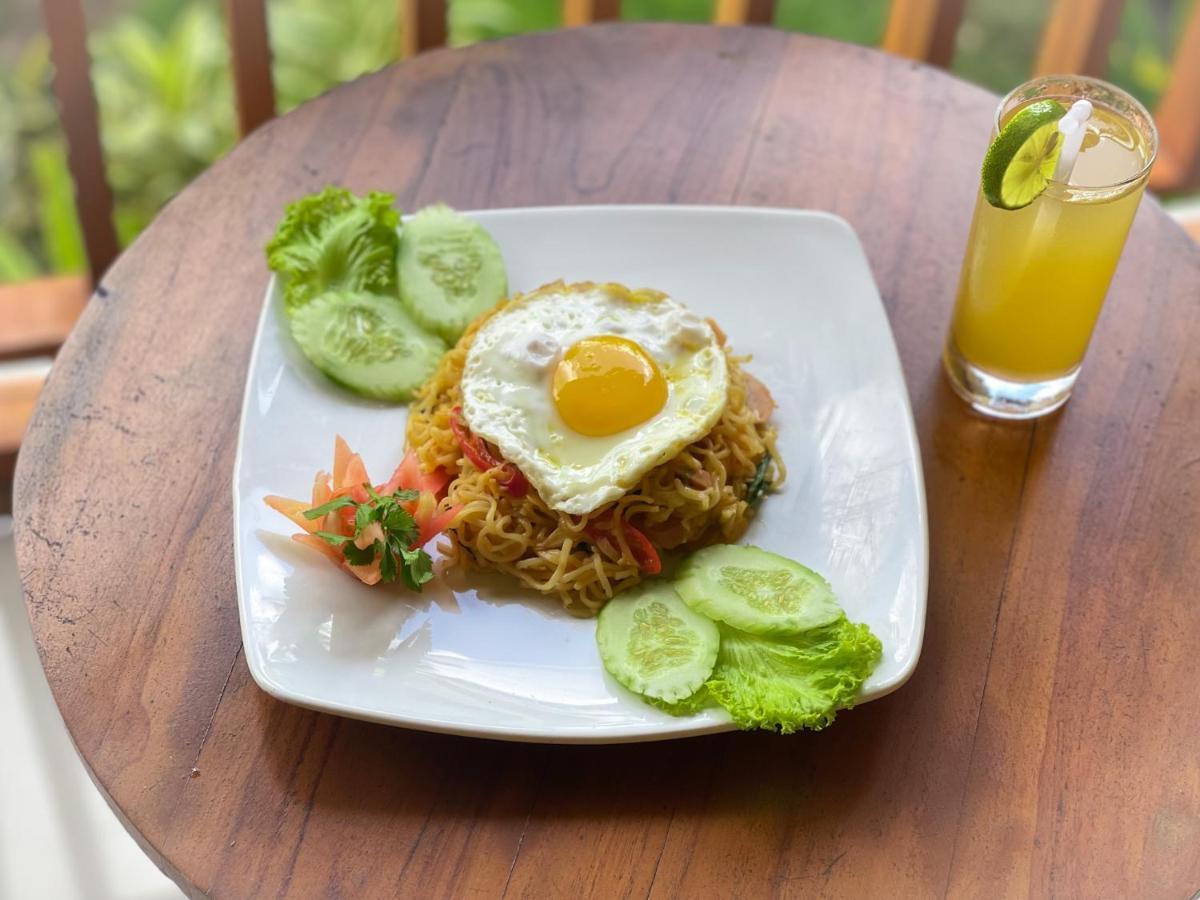 Mertha Sari Resto & Bungalow Klungkung ภายนอก รูปภาพ